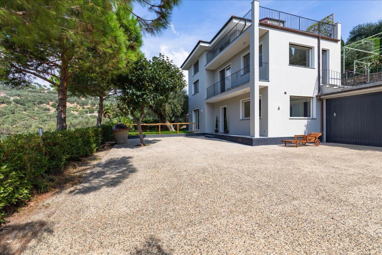 Villa Luxury In Modern *