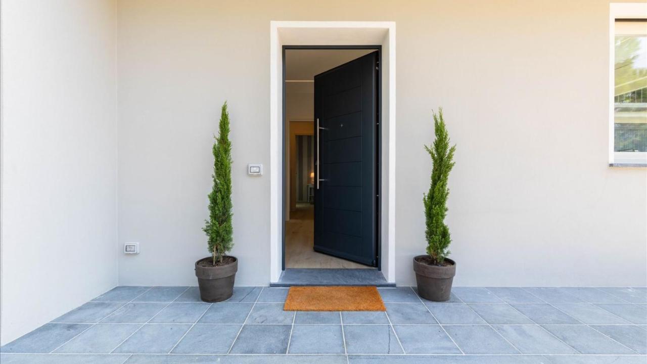 Villa Luxury In Modern