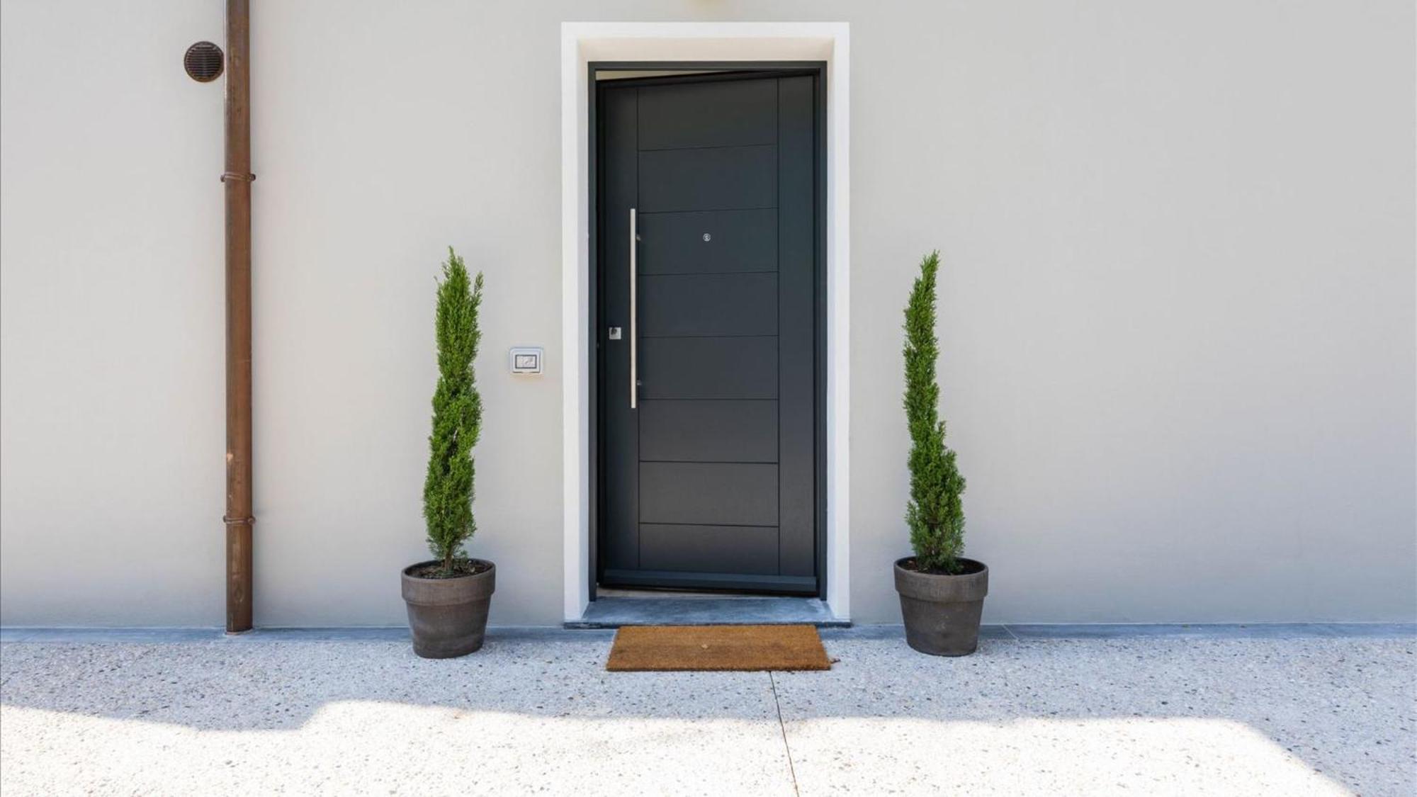 Luxury In Modern Villa Imperia